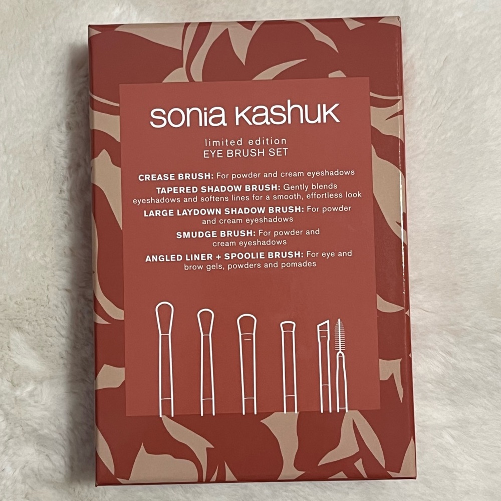 Sonia Kashuk Bundle Large Travel Toiletry Bag And Limited Edition Eye Brush Set - Picture 11 of 11
